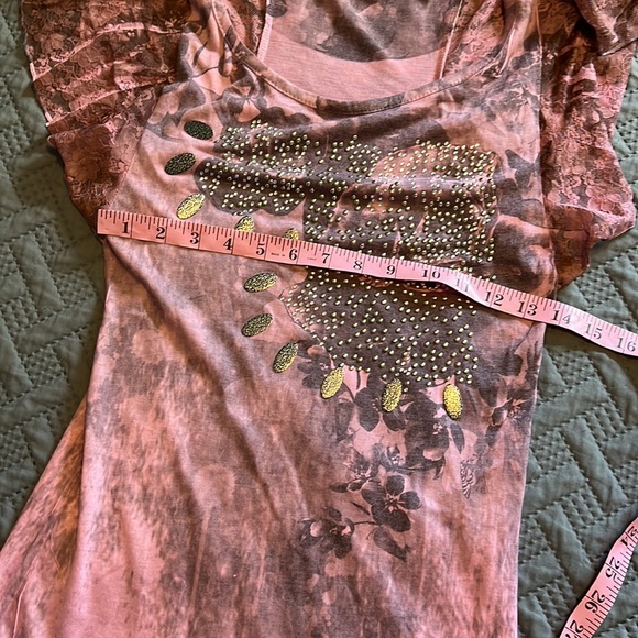 Day Trip : Small Pink and Lace / Embellished Top - Small - Picture 4 of 6